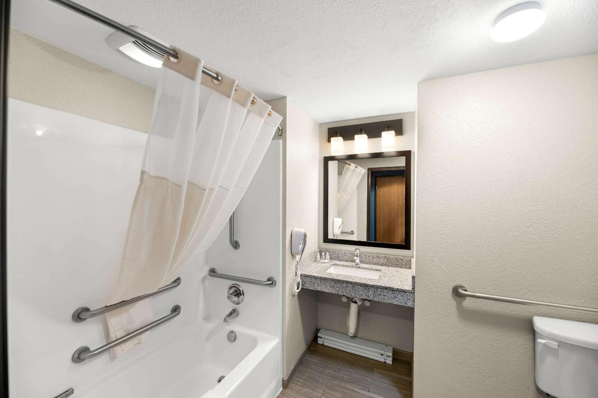 Quality Inn & Suites ביג ספרינג מראה חיצוני תמונה