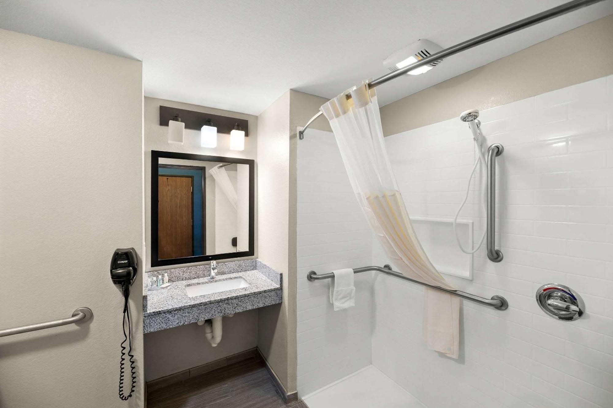 Quality Inn & Suites ביג ספרינג מראה חיצוני תמונה